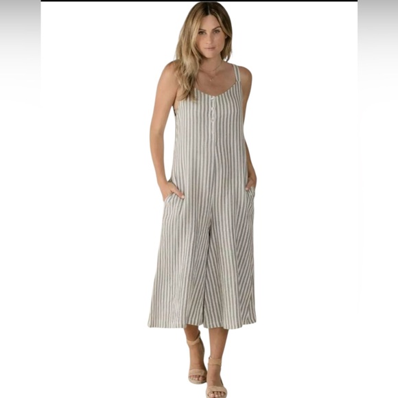 Rylee + Cru Pants - Rylee + Cru Storm Stripe Bridgette Jumpsuit Relaxed Fit Size Sm Beach Casual EUC